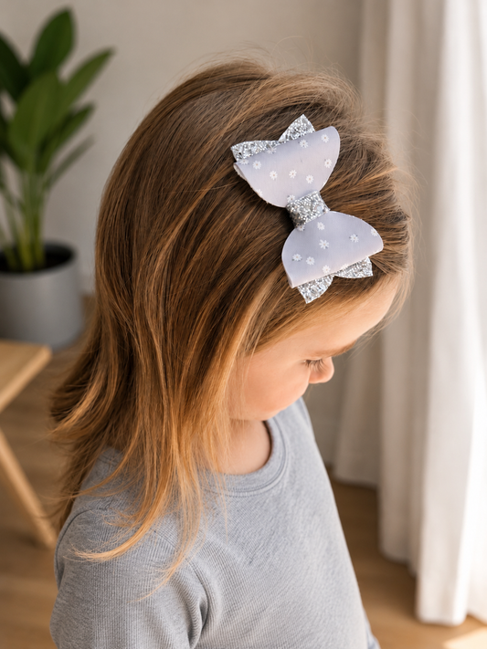 Boucle Douce Marguerite Argentée 🤍