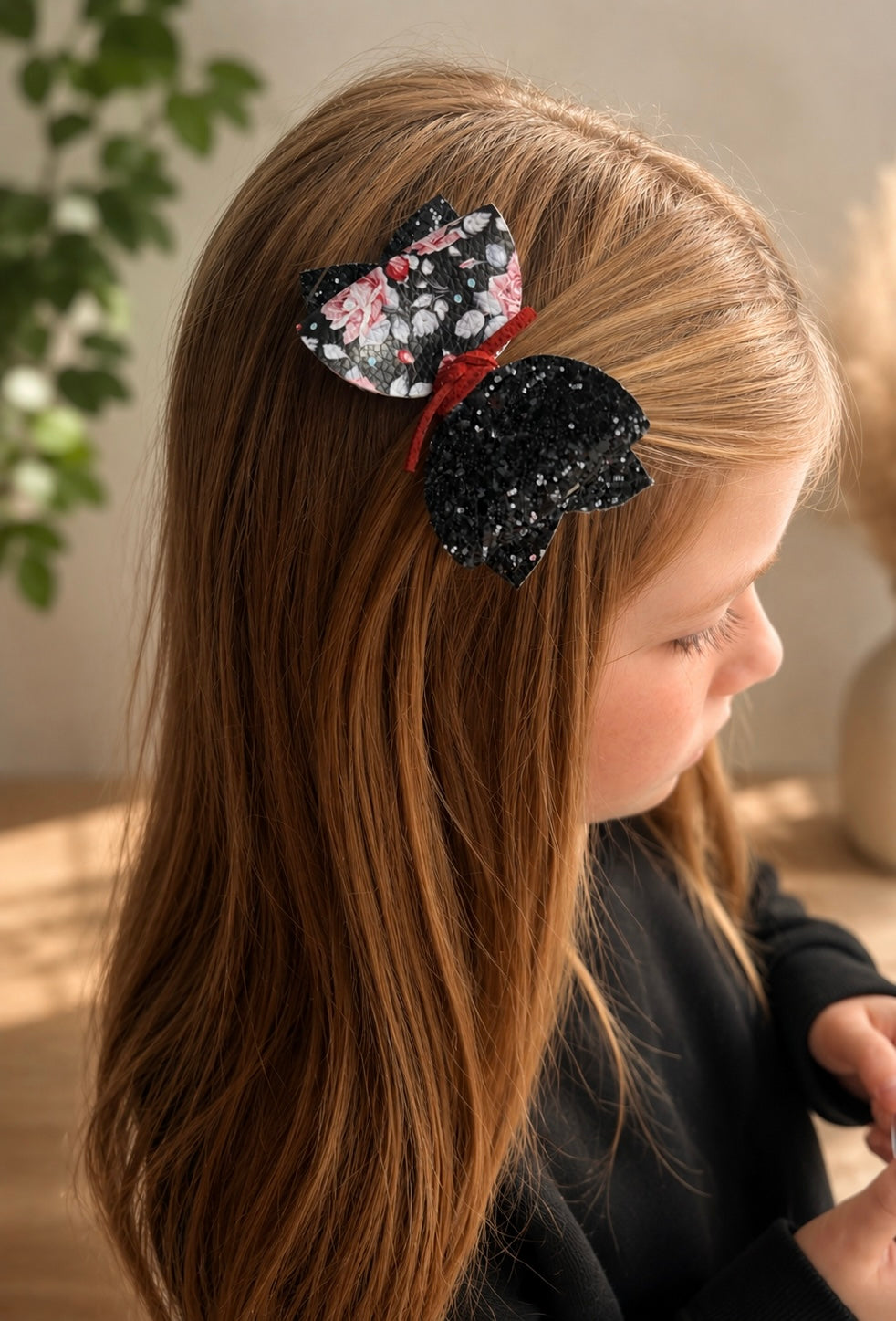Boucle Élégance Florale Noire 🖤✨